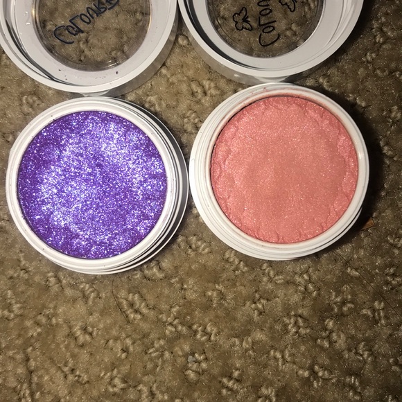 Eye shadow